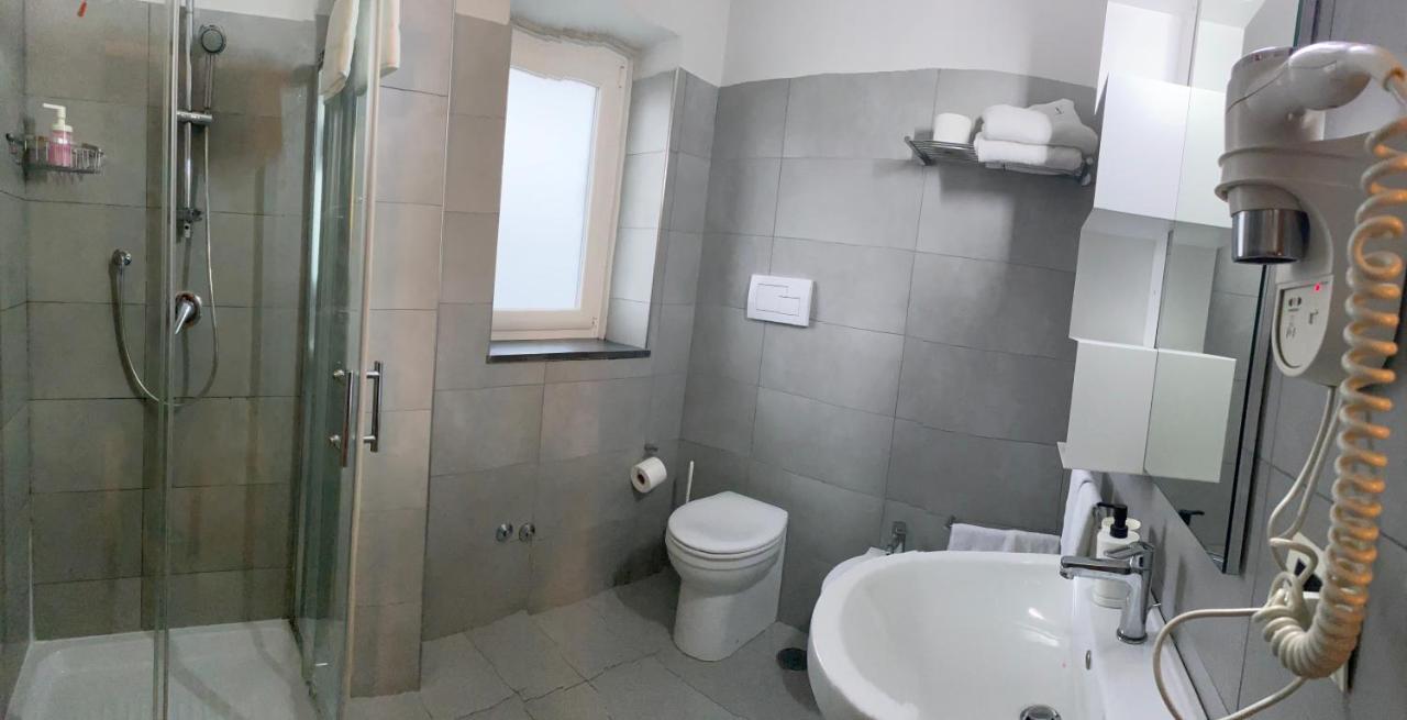 Victoria Hotel Pomigliano d'Arco Esterno foto