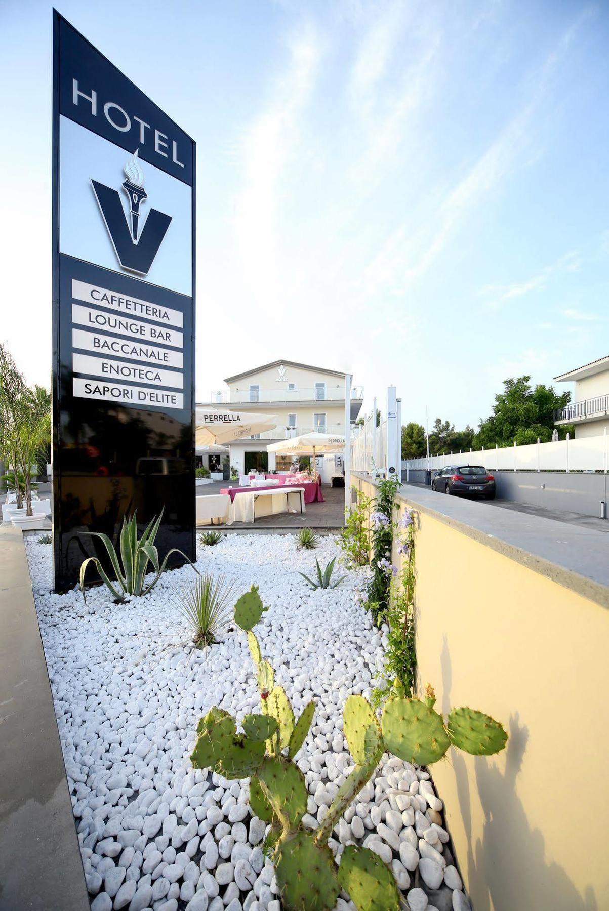 Victoria Hotel Pomigliano d'Arco Esterno foto