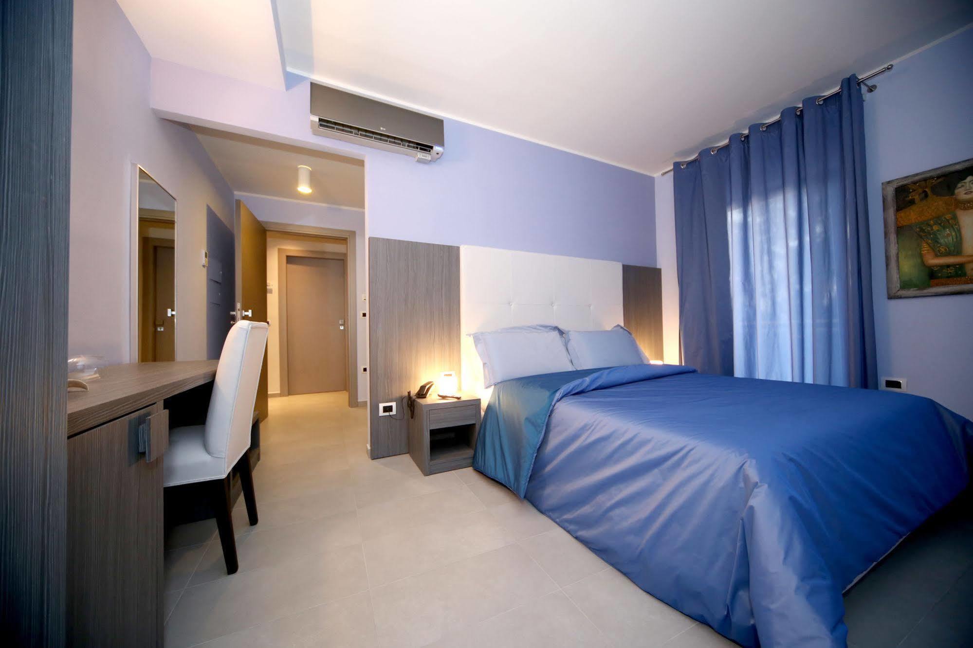 Victoria Hotel Pomigliano d'Arco Esterno foto